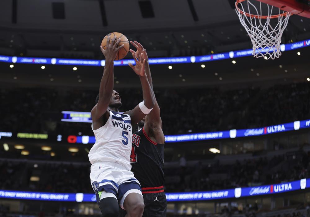 湖人凭借更 湖人凭借更